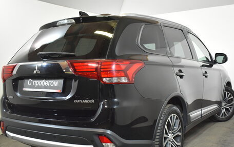 Mitsubishi Outlander III рестайлинг 3, 2017 год, 1 819 000 рублей, 6 фотография