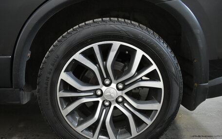 Mitsubishi Outlander III рестайлинг 3, 2017 год, 1 819 000 рублей, 16 фотография