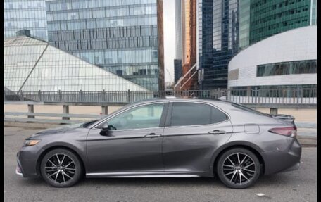 Toyota Camry, 2021 год, 2 500 000 рублей, 8 фотография