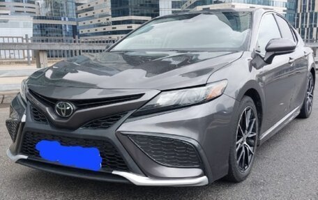 Toyota Camry, 2021 год, 2 500 000 рублей, 3 фотография