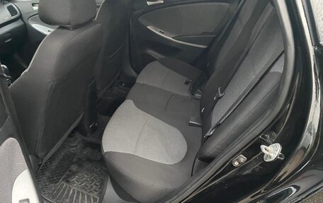 Hyundai Solaris II рестайлинг, 2014 год, 730 000 рублей, 5 фотография