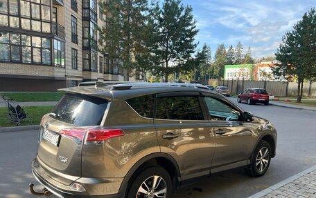 Toyota RAV4, 2015 год, 1 930 000 рублей, 4 фотография