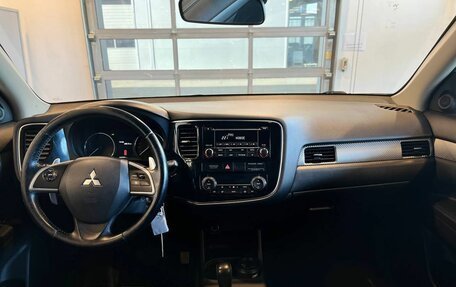 Mitsubishi Outlander III рестайлинг 3, 2012 год, 1 365 000 рублей, 9 фотография