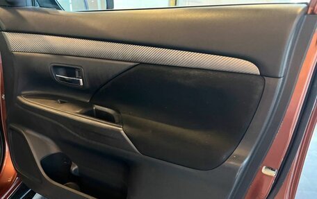 Mitsubishi Outlander III рестайлинг 3, 2012 год, 1 365 000 рублей, 26 фотография