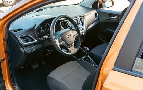 Hyundai Solaris II рестайлинг, 2017 год, 1 195 000 рублей, 13 фотография