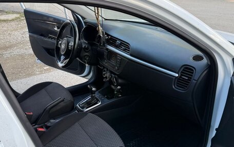 KIA Rio IV, 2018 год, 1 200 000 рублей, 2 фотография
