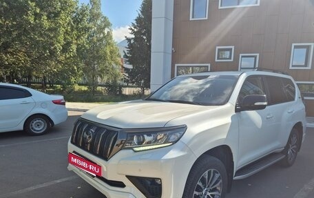 Toyota Land Cruiser Prado 150 рестайлинг 2, 2021 год, 8 500 000 рублей, 3 фотография