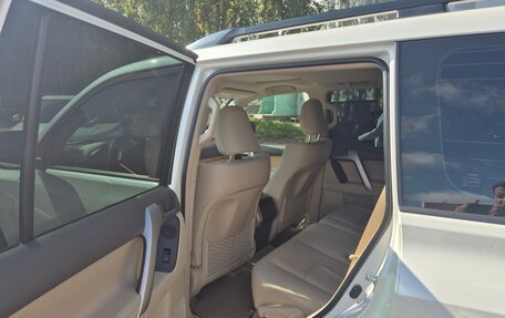 Toyota Land Cruiser Prado 150 рестайлинг 2, 2021 год, 8 500 000 рублей, 9 фотография