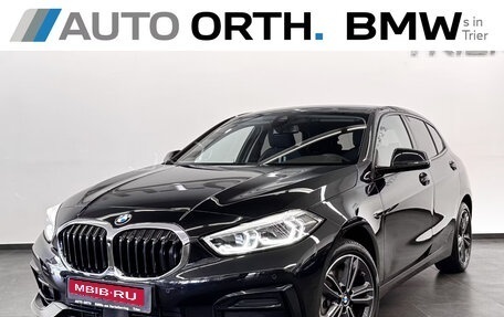 BMW 1 серия, 2022 год, 3 300 000 рублей, 1 фотография