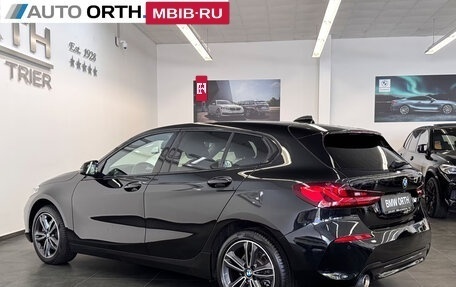 BMW 1 серия, 2022 год, 3 300 000 рублей, 3 фотография