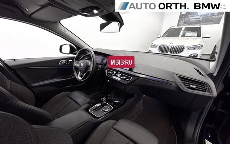 BMW 1 серия, 2022 год, 3 300 000 рублей, 11 фотография