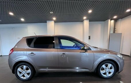 KIA cee'd I рестайлинг, 2010 год, 690 000 рублей, 2 фотография