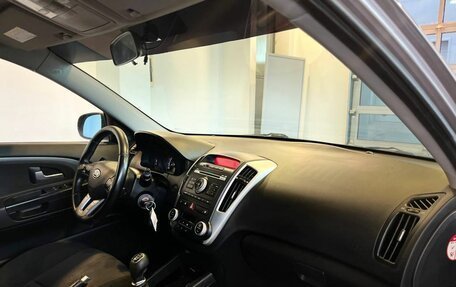 KIA cee'd I рестайлинг, 2010 год, 690 000 рублей, 12 фотография