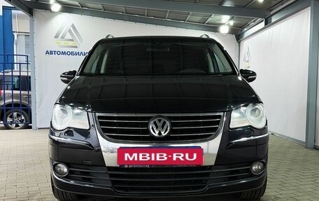 Volkswagen Touran III, 2010 год, 799 000 рублей, 7 фотография