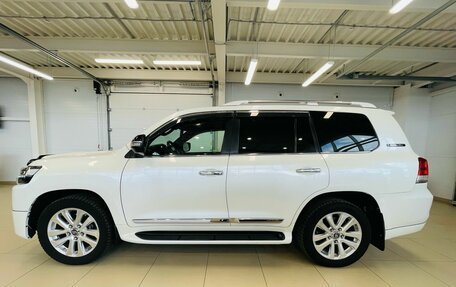 Toyota Land Cruiser 200, 2017 год, 6 599 900 рублей, 3 фотография