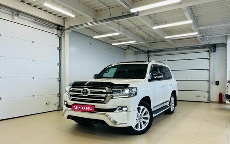 Toyota Land Cruiser 200, 2017 год, 6 599 900 рублей, 1 фотография