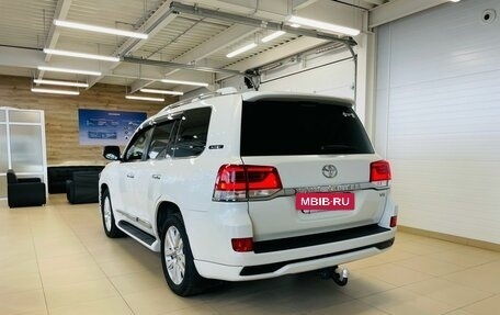 Toyota Land Cruiser 200, 2017 год, 6 599 900 рублей, 4 фотография