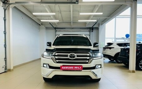 Toyota Land Cruiser 200, 2017 год, 6 599 900 рублей, 9 фотография