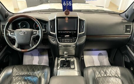 Toyota Land Cruiser 200, 2017 год, 6 599 900 рублей, 16 фотография