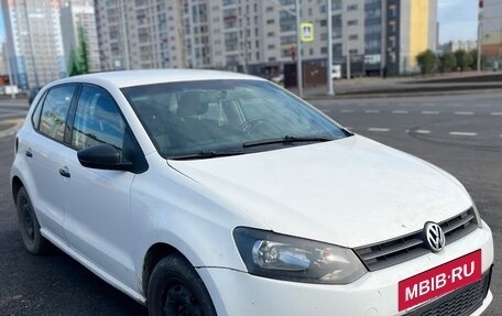 Volkswagen Polo VI (EU Market), 2011 год, 490 000 рублей, 2 фотография