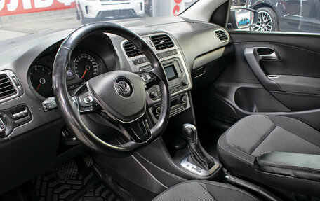 Volkswagen Polo VI (EU Market), 2017 год, 998 000 рублей, 15 фотография