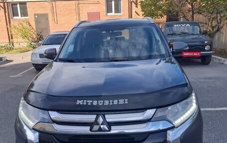 Mitsubishi Outlander III рестайлинг 3, 2018 год, 1 800 000 рублей, 1 фотография