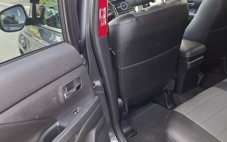 Mitsubishi Outlander III рестайлинг 3, 2018 год, 1 800 000 рублей, 7 фотография