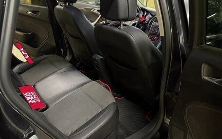 Opel Astra J, 2012 год, 650 000 рублей, 10 фотография