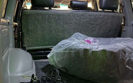 Toyota Land Cruiser 100 рестайлинг 2, 2004 год, 2 800 000 рублей, 9 фотография