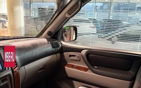 Toyota Land Cruiser 100 рестайлинг 2, 2004 год, 2 800 000 рублей, 27 фотография