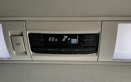 Volkswagen Multivan T6 рестайлинг, 2020 год, 5 000 000 рублей, 1 фотография