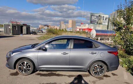 Hyundai Solaris II рестайлинг, 2017 год, 1 050 000 рублей, 1 фотография