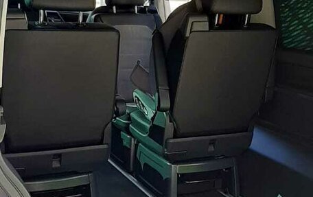 Volkswagen Multivan T6 рестайлинг, 2020 год, 5 000 000 рублей, 5 фотография