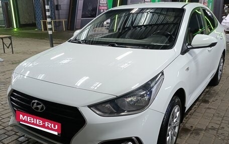 Hyundai Solaris II рестайлинг, 2018 год, 1 160 000 рублей, 3 фотография