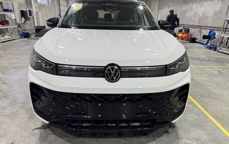 Volkswagen Tiguan, 2025 год, 4 560 000 рублей, 2 фотография