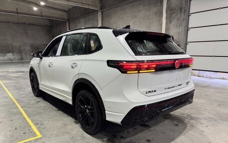 Volkswagen Tiguan, 2025 год, 4 560 000 рублей, 6 фотография