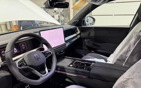 Volkswagen Tiguan, 2025 год, 4 560 000 рублей, 7 фотография