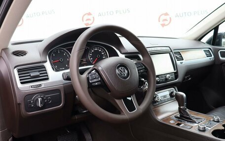 Volkswagen Touareg III, 2016 год, 2 349 000 рублей, 8 фотография