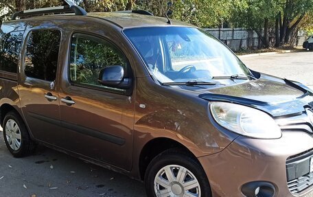 Renault Kangoo II рестайлинг, 2013 год, 700 000 рублей, 2 фотография