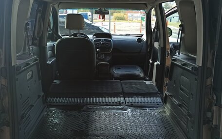 Renault Kangoo II рестайлинг, 2013 год, 700 000 рублей, 11 фотография