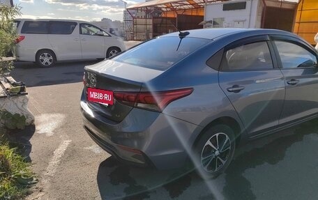 Hyundai Solaris II рестайлинг, 2017 год, 1 050 000 рублей, 6 фотография