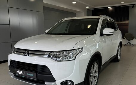 Mitsubishi Outlander III рестайлинг 3, 2014 год, 1 735 000 рублей, 1 фотография
