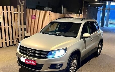 Volkswagen Tiguan I, 2013 год, 919 000 рублей, 1 фотография