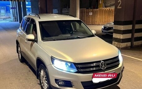Volkswagen Tiguan I, 2013 год, 919 000 рублей, 2 фотография