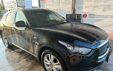 Infiniti QX70, 2017 год, 5 000 000 рублей, 8 фотография