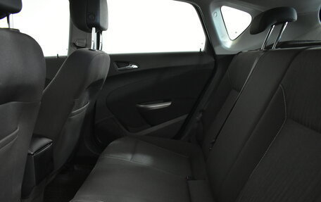 Opel Astra J, 2011 год, 479 000 рублей, 13 фотография