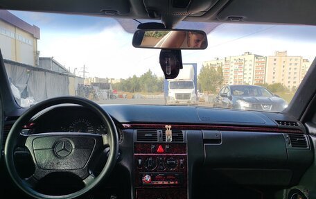 Mercedes-Benz E-Класс, 1997 год, 399 000 рублей, 12 фотография