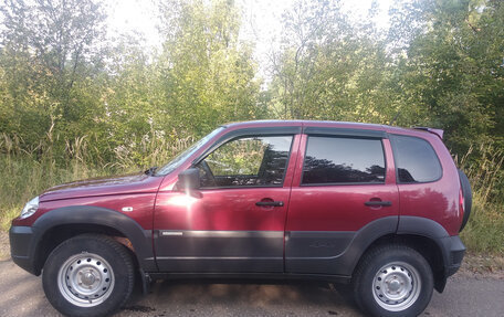 Chevrolet Niva I рестайлинг, 2013 год, 520 000 рублей, 6 фотография