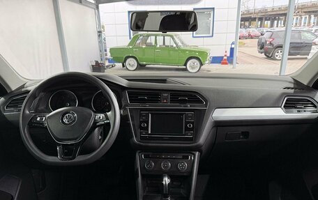 Volkswagen Tiguan II, 2020 год, 2 449 000 рублей, 11 фотография