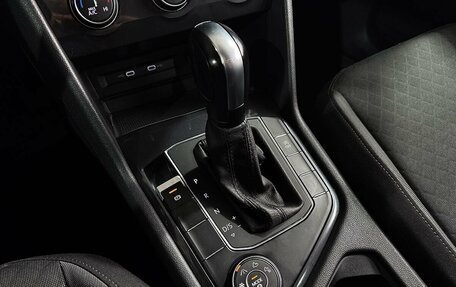 Volkswagen Tiguan II, 2020 год, 2 449 000 рублей, 16 фотография